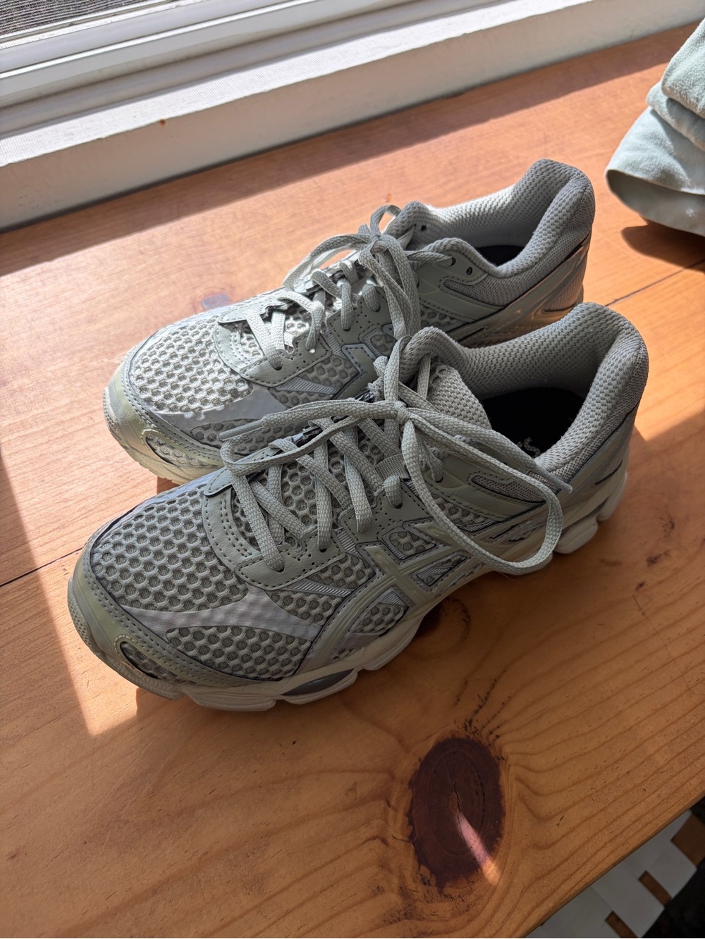 Asics Women's Light Green Mesh Running Shoes